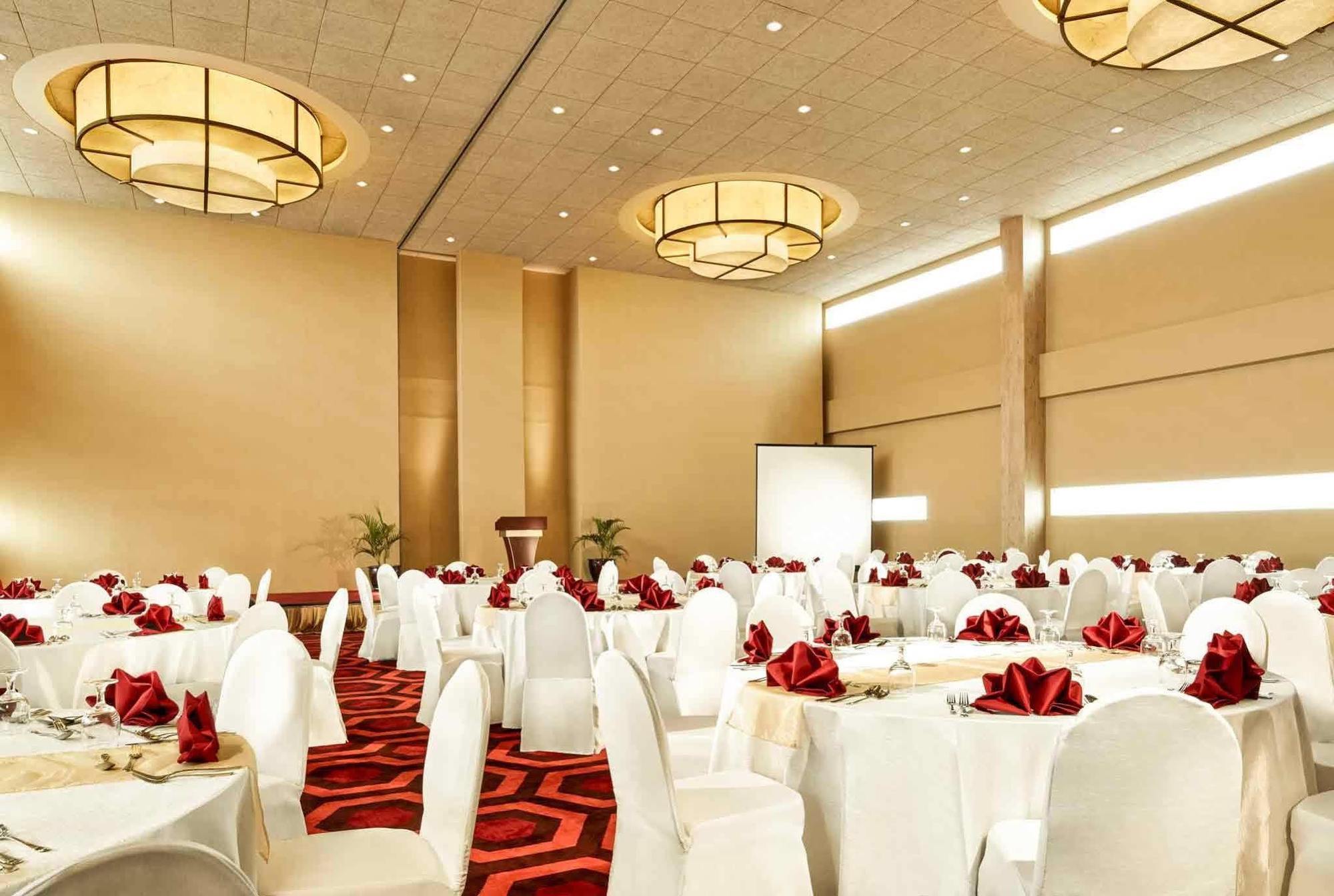 Ibis Gading Серпонг Екстериор снимка